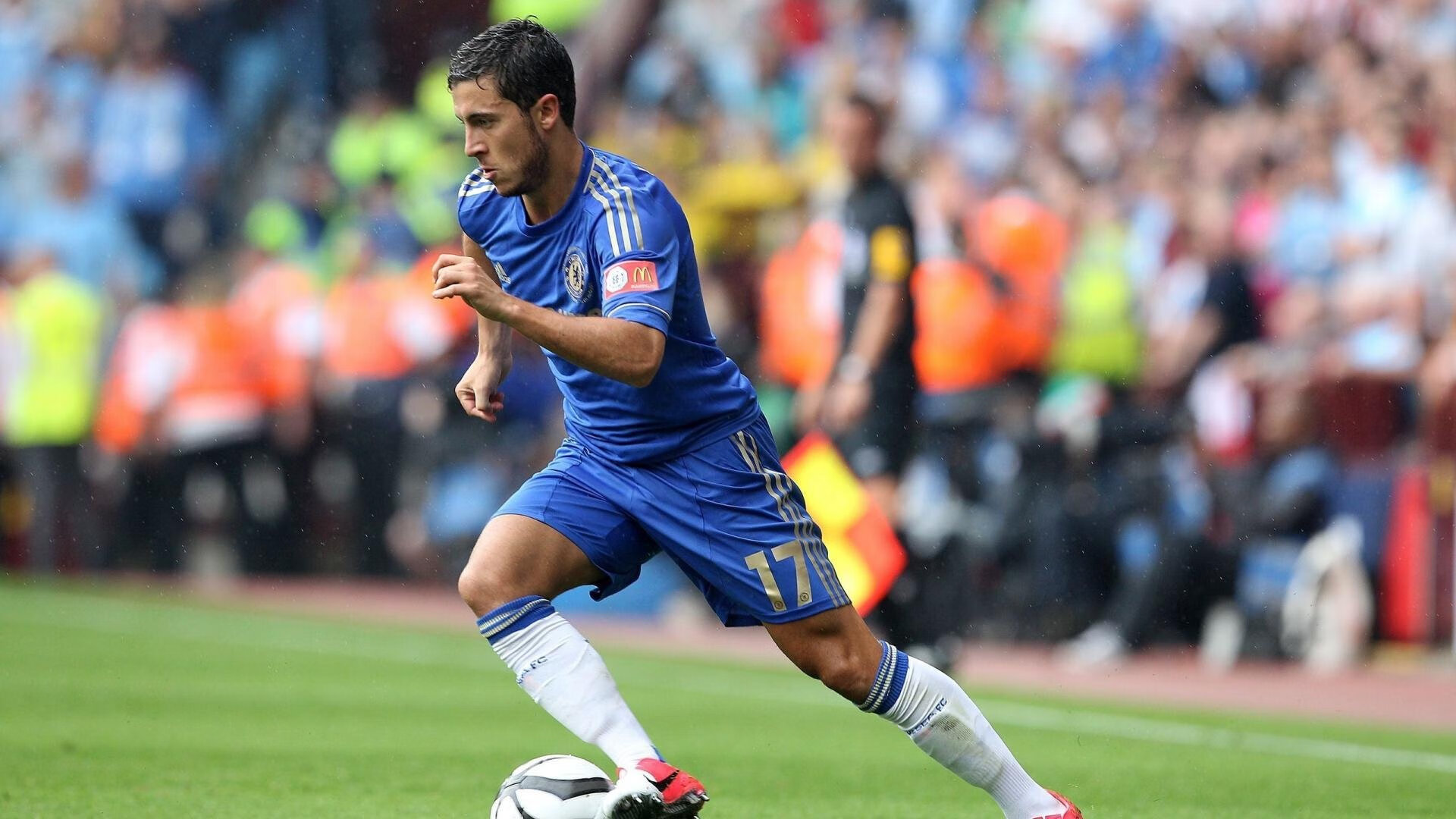 以“篮球+科技”为主题的创新赛事首次亮相上海，科技感篮球场